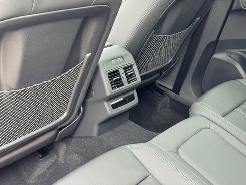 New 2025 Audi Q5 Premium Plus image 24