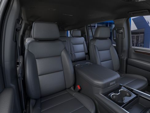 New 2026 Chevrolet Suburban LT w/ Comfort Package AWD/4WD image 18