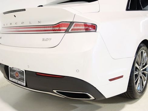 Used 2017 Lincoln MKZ Select w/ Climate Package image 10