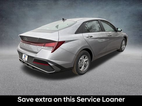 Used 2026 Hyundai Elantra SE w/ Cargo Package FWD image 6
