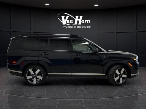 Used 2024 Hyundai Santa Fe Limited image 2