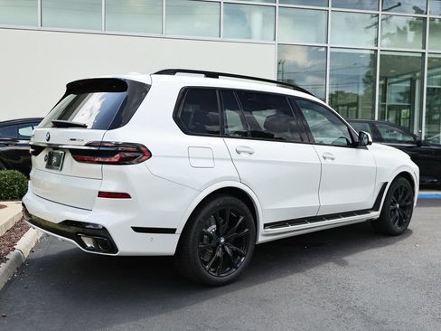 New 2027 BMW X7 xDrive40i w/ M Sport Package AWD/4WD image 7