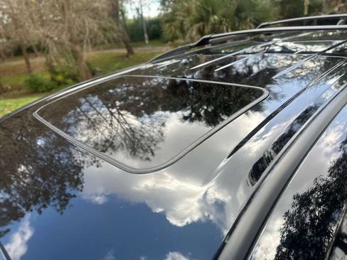 Used 2024 Toyota Sienna XLE image 11