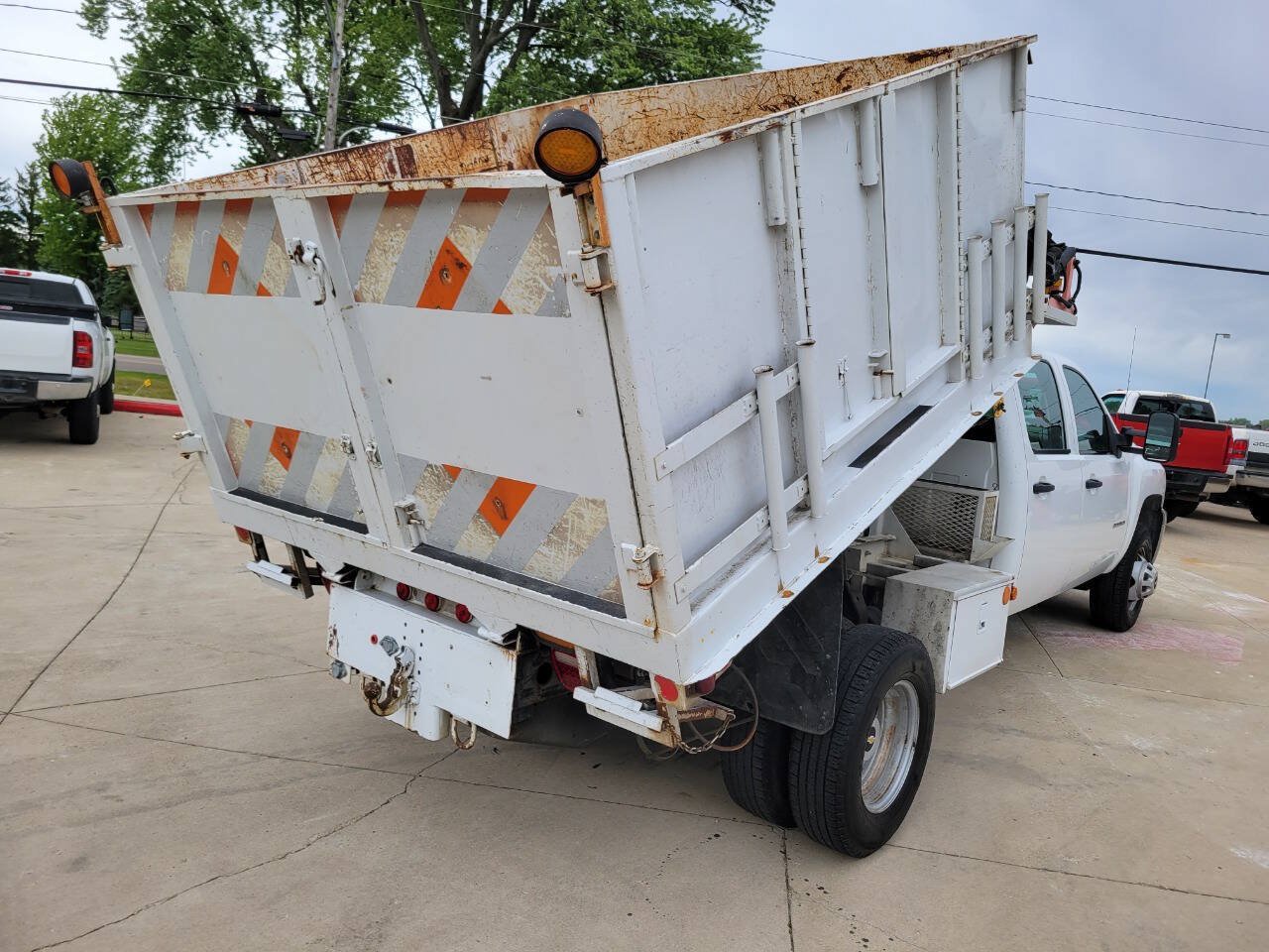 Used 2011 Chevrolet Silverado 3500 W/T RWD image 8