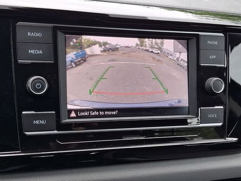Certified 2024 Volkswagen Taos S FWD image 17