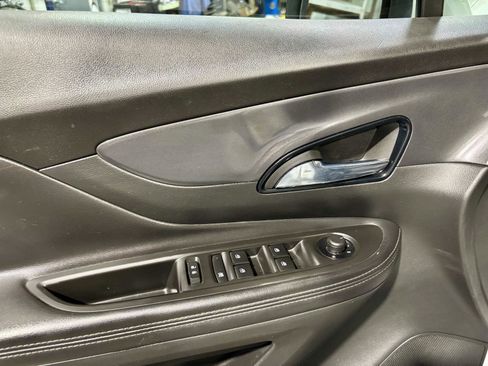 Used 2022 Buick Encore Preferred image 23