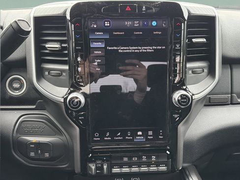 New 2025 RAM 2500 Big Horn AWD/4WD image 19