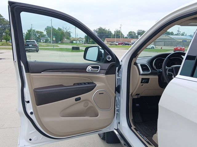 Used 2021 Jeep Grand Cherokee Summit AWD/4WD image 10