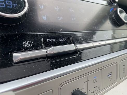 Used 2025 Hyundai Santa Fe Calligraphy AWD/4WD image 16
