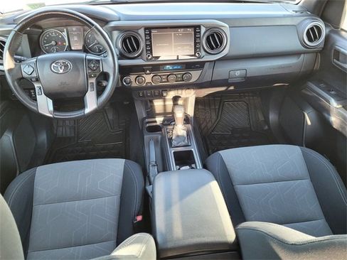 Used 2021 Toyota Tacoma TRD Off-Road image 12