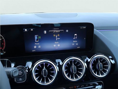 New 2026 Mercedes-Benz GLA 250 4MATIC image 23