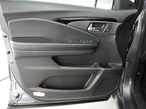 Used 2020 Honda Pilot Touring image 43