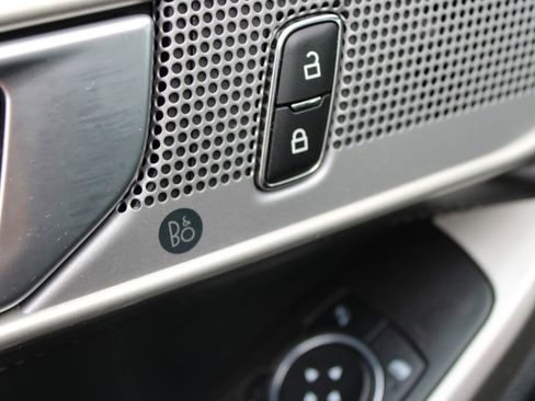 Used 2023 Ford Explorer Limited image 38