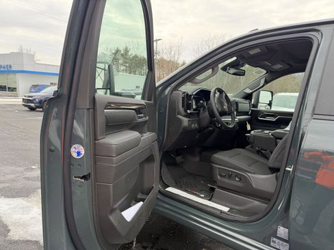 New 2026 Chevrolet Silverado 3500 LT w/ All Star Edition image 44