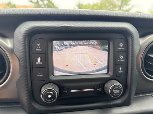 Used 2020 Jeep Wrangler Unlimited Sport S AWD/4WD image 23