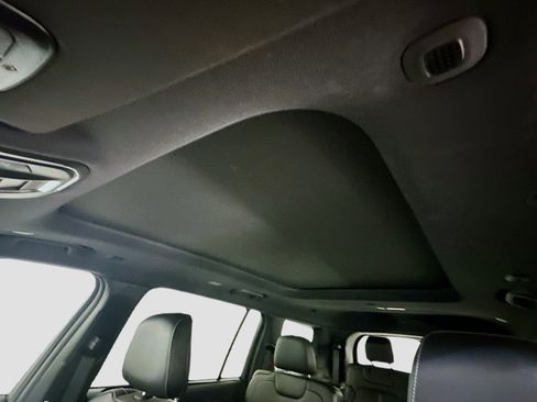 Used 2024 Jeep Grand Cherokee L Limited w/ Luxury Tech Group II image 27