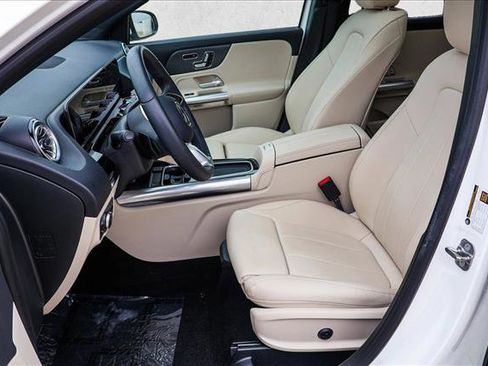 Used 2024 Mercedes-Benz GLA 250 4MATIC image 12