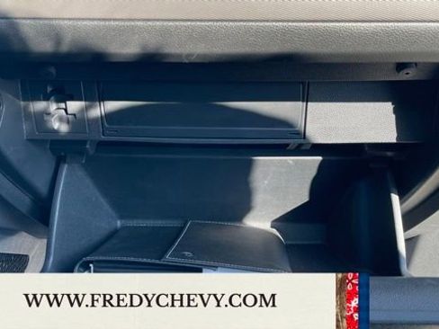 Used 2023 Volkswagen Tiguan SE image 31