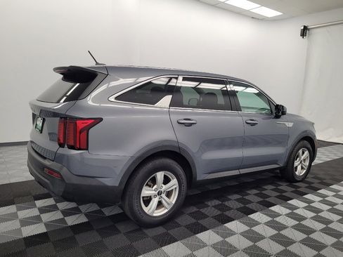 Used 2023 Kia Sorento LX FWD image 10