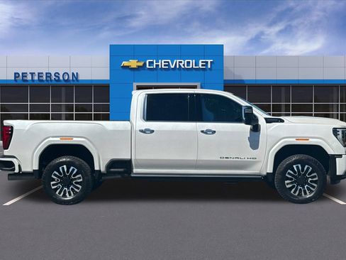 Certified 2024 GMC Sierra 3500 Denali Ultimate AWD/4WD image 3