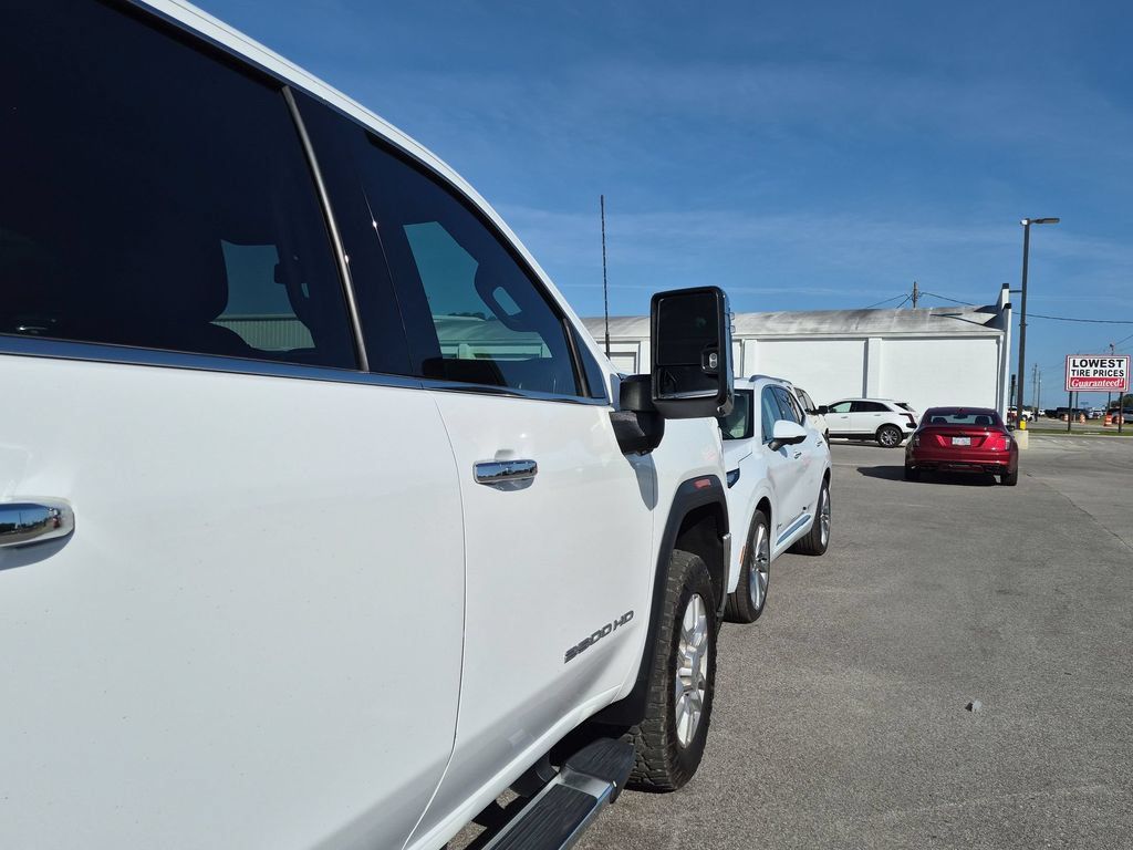 Used 2023 GMC Sierra 2500 SLT w/ SLT Premium Package AWD/4WD image 12