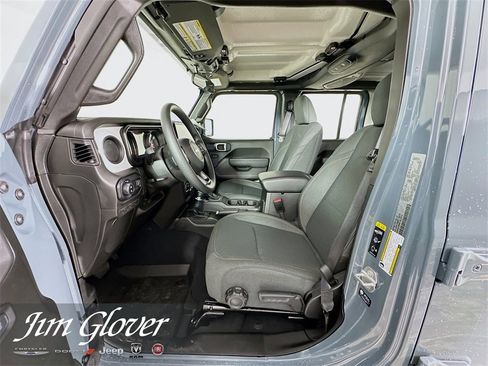 New 2026 Jeep Gladiator Sport image 24