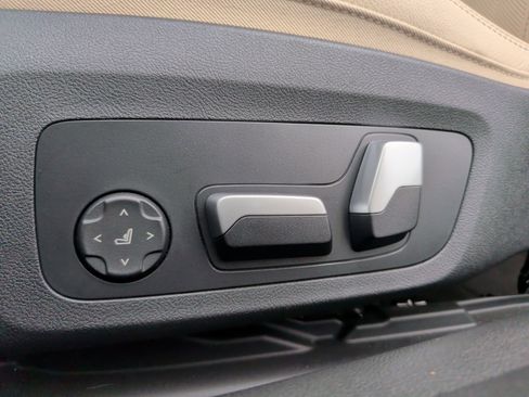 Used 2023 BMW 430i Convertible w/ M Sport Package image 28