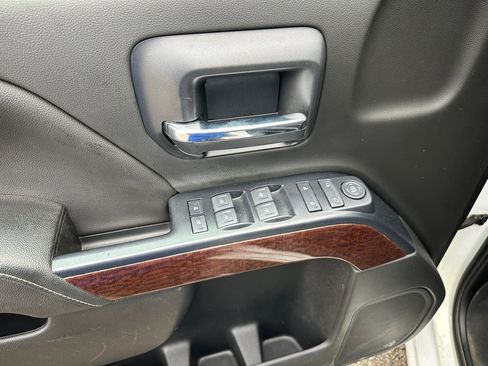 Used 2019 GMC Sierra 1500 SLE w/ SLE Value Package image 9