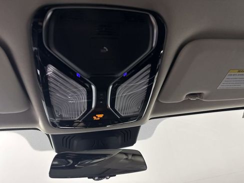 Used 2020 BMW X7 xDrive40i w/ Premium Package image 11