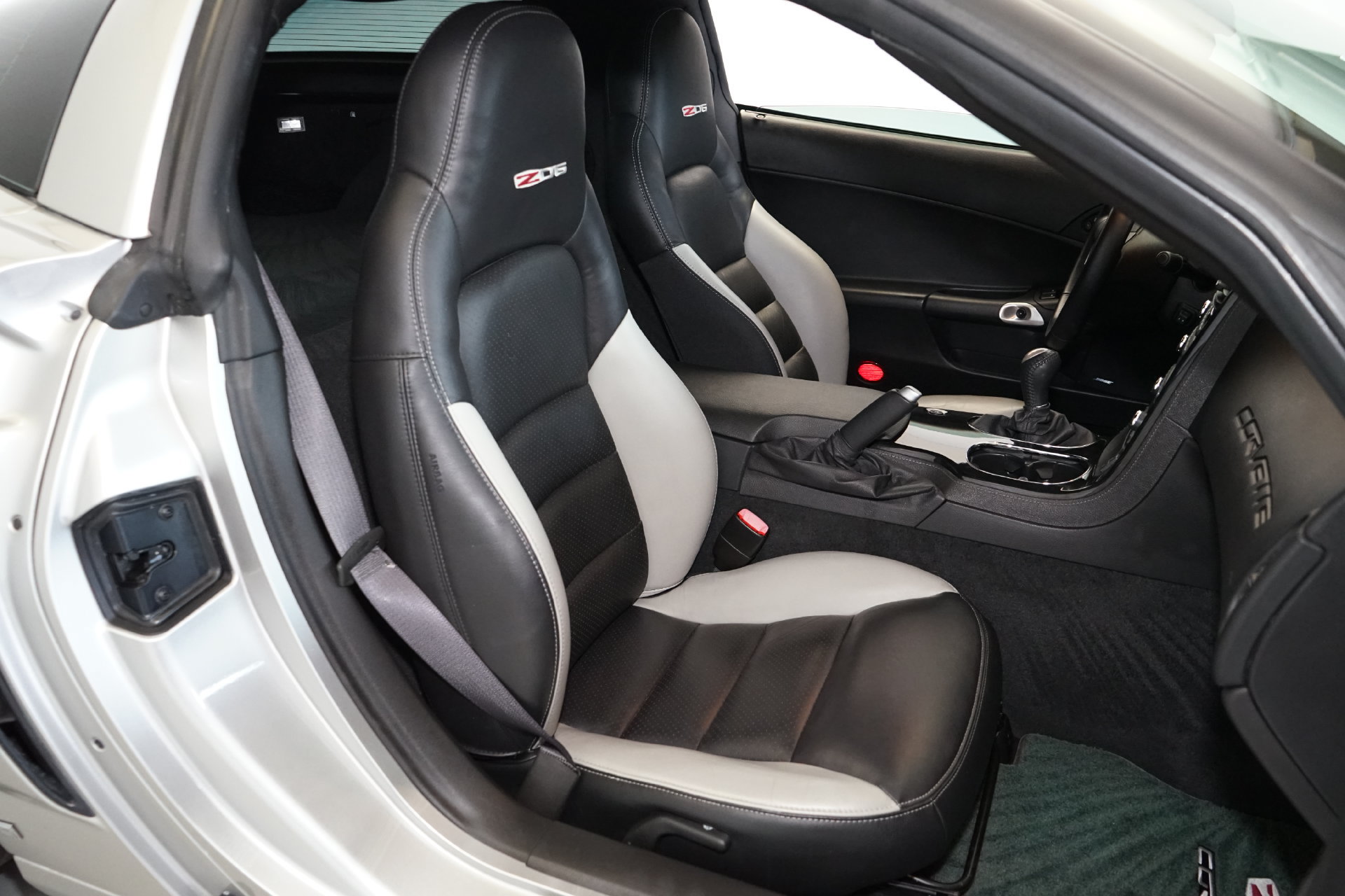 Used 2008 Chevrolet Corvette Z06 w/ Preferred Equipment Group RWD image 4