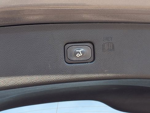 Used 2023 Ford Edge SEL w/ Convenience Package image 22