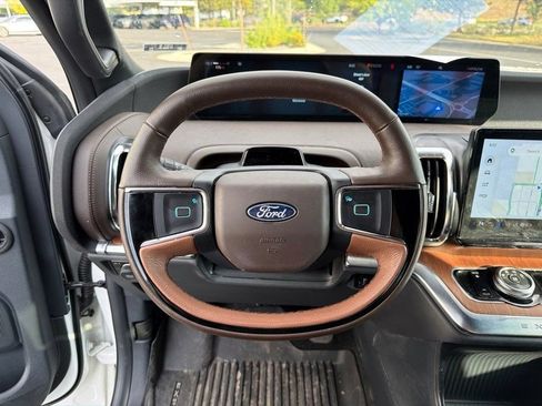 Used 2025 Ford Expedition King Ranch AWD/4WD image 13
