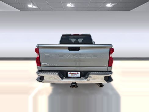 Used 2024 Chevrolet Silverado 2500 LT AWD/4WD image 9
