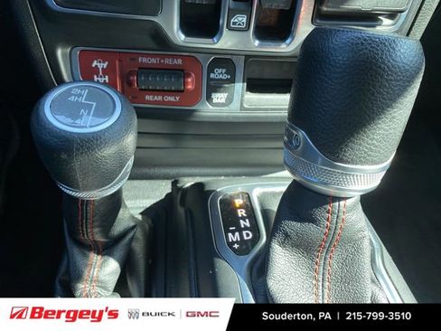 Used 2020 Jeep Gladiator Rubicon AWD/4WD image 18