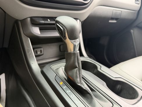 Used 2022 Chevrolet Colorado W/T w/ WT Convenience Package image 38