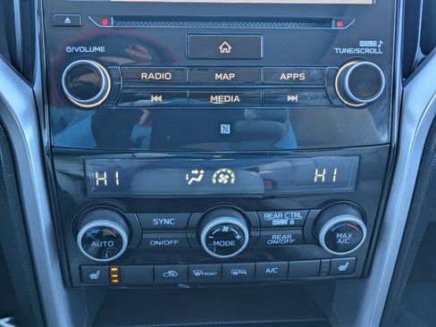 Used 2022 Subaru Ascent Limited w/ Technology Package image 15