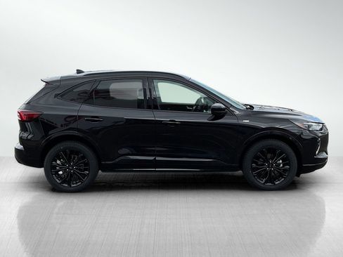 Used 2023 Ford Escape ST-Line Elite w/ Class II Trailer Tow Package AWD/4WD image 6