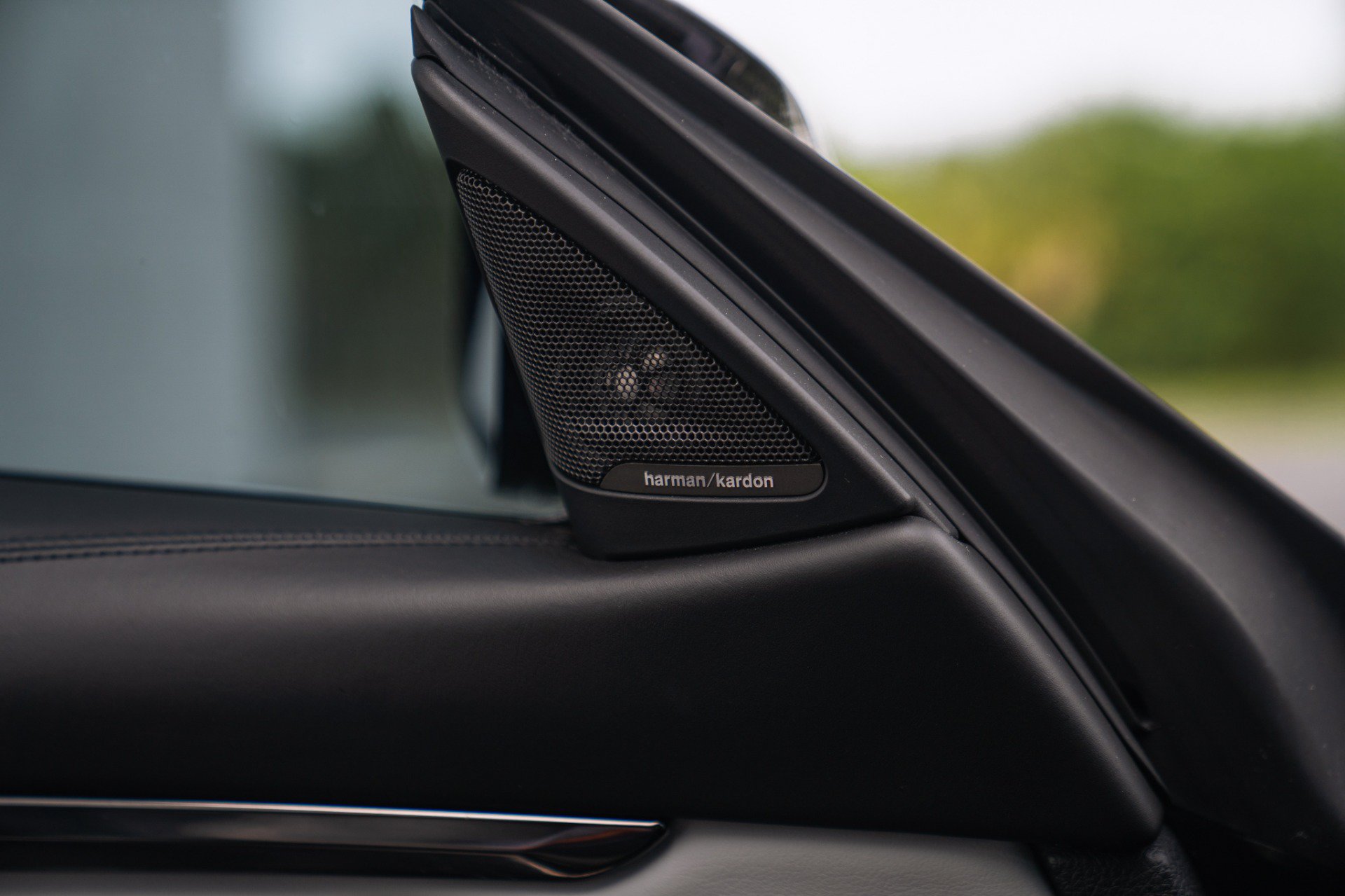 Used 2016 BMW M4 Convertible RWD image 34