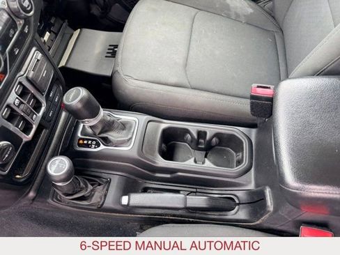 Used 2022 Jeep Gladiator Sport AWD/4WD image 16