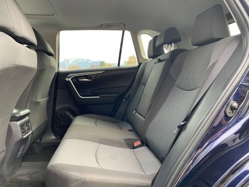 Used 2025 Toyota RAV4 XLE image 25