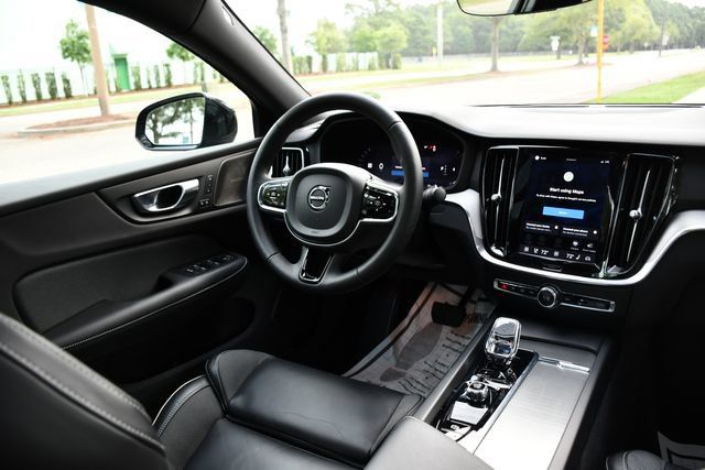 Used 2024 Volvo S60 B5 Plus w/ Climate Package AWD/4WD image 25