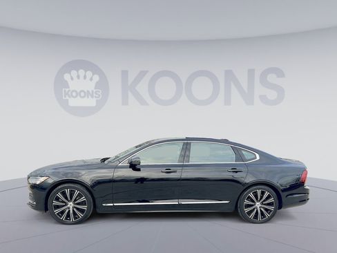 Used 2023 Volvo S90 B6 Plus image 2