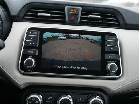 Used 2021 Nissan Versa SV image 26