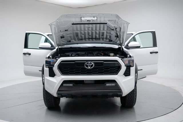 Used 2024 Toyota Tacoma TRD Off-Road AWD/4WD image 16