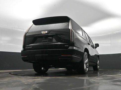 Used 2025 Cadillac Escalade Sport w/ Touring Package image 39