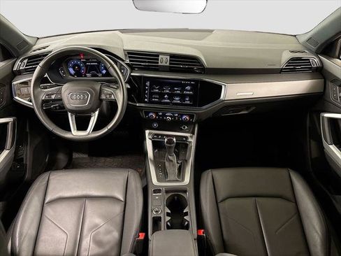 Certified 2025 Audi Q3 2.0T Premium w/ Convenience Package AWD/4WD image 9