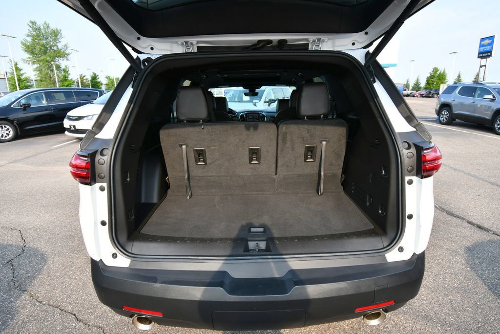 Used 2023 Chevrolet Traverse RS w/ LPO, Floor Liner Package AWD/4WD image 7