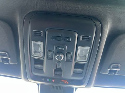 Used 2023 Chevrolet Tahoe Premier w/ Advanced Technology Package AWD/4WD image 40