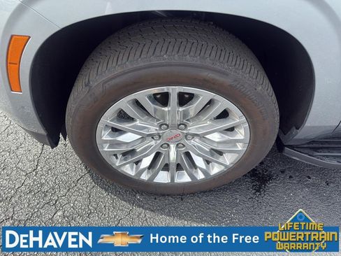 Used 2025 GMC Yukon XL Denali AWD/4WD image 10