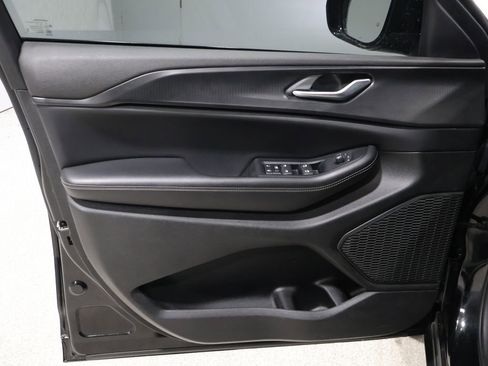 Used 2024 Jeep Grand Cherokee Altitude image 14